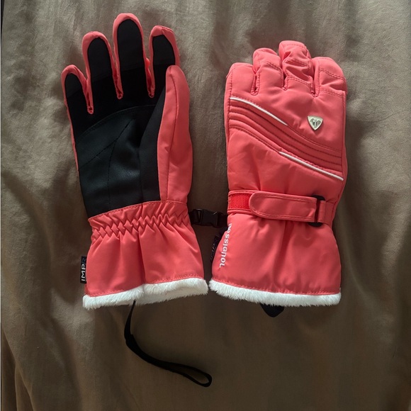 Rossignol Women Ski or Snowboard Gloves - Picture 2 of 3